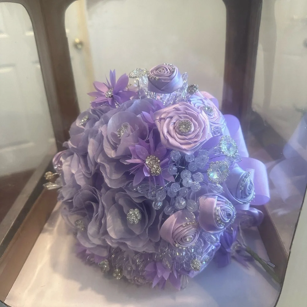 Lavender wedding bouquet with, Grooms boutonniere. - Picture 8 of 11